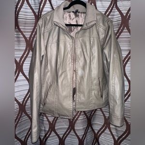 Women’s plus size leather jacket